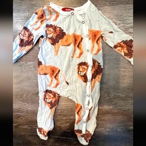 Milkbarn Lion Sleeper